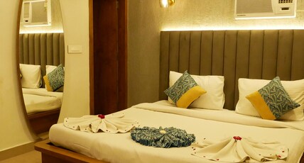Hotel Deva Inn Room Type - SUPER DELUXE DOUBLE BED ROOM