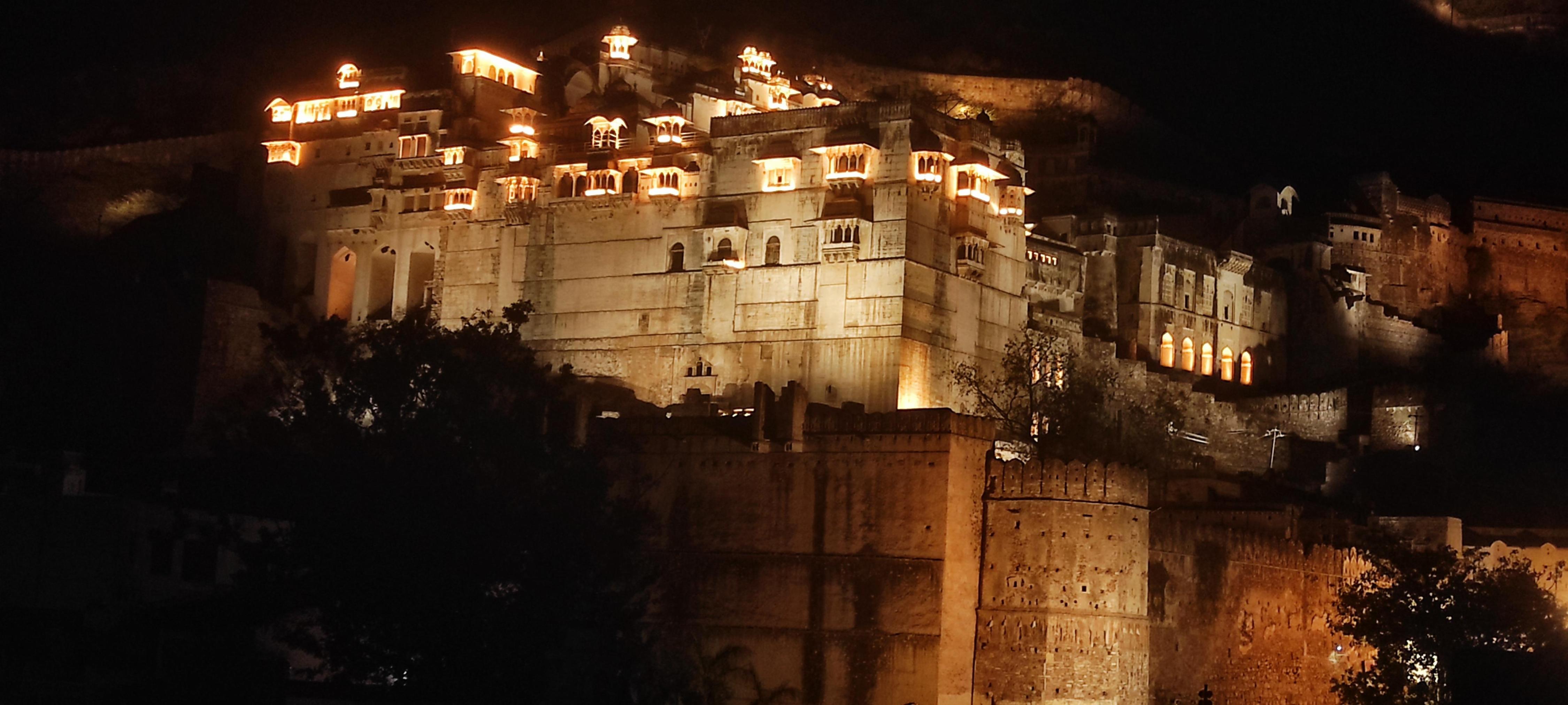 Bundi Inn - Tap to explore photos
