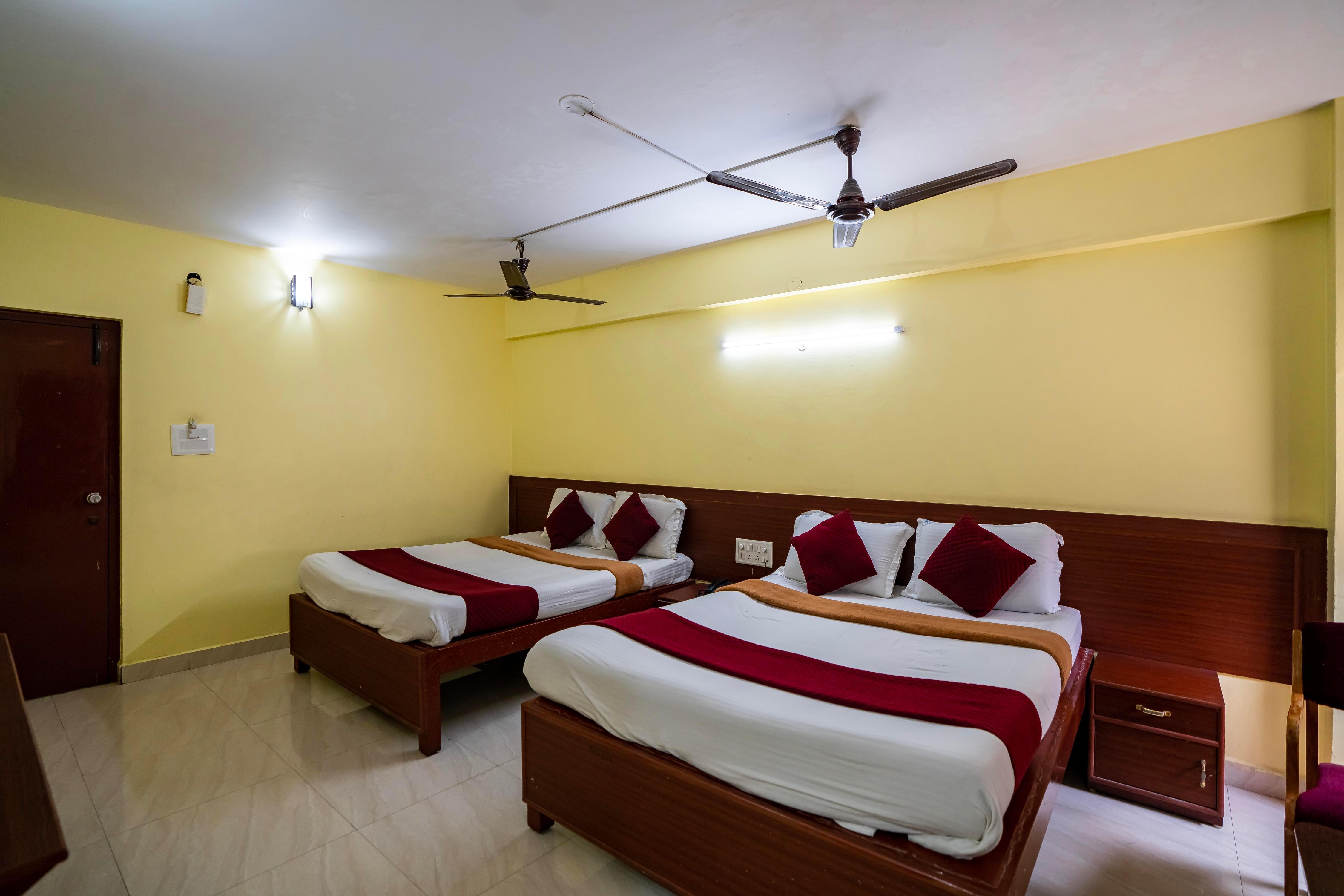 Vyshak Residency Room Type - Residency -4 Bed Non AC