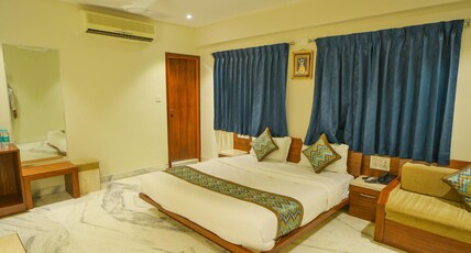 Hotel Shri Vithalesh (In Front of Temple) Room Type - Executive Room