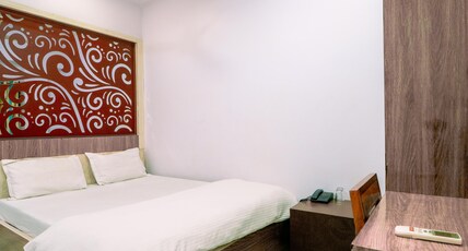 Hotel Rawat Room Type - Royal Deluxe Room Hotel Rawat Room Type - Royal Deluxe Room