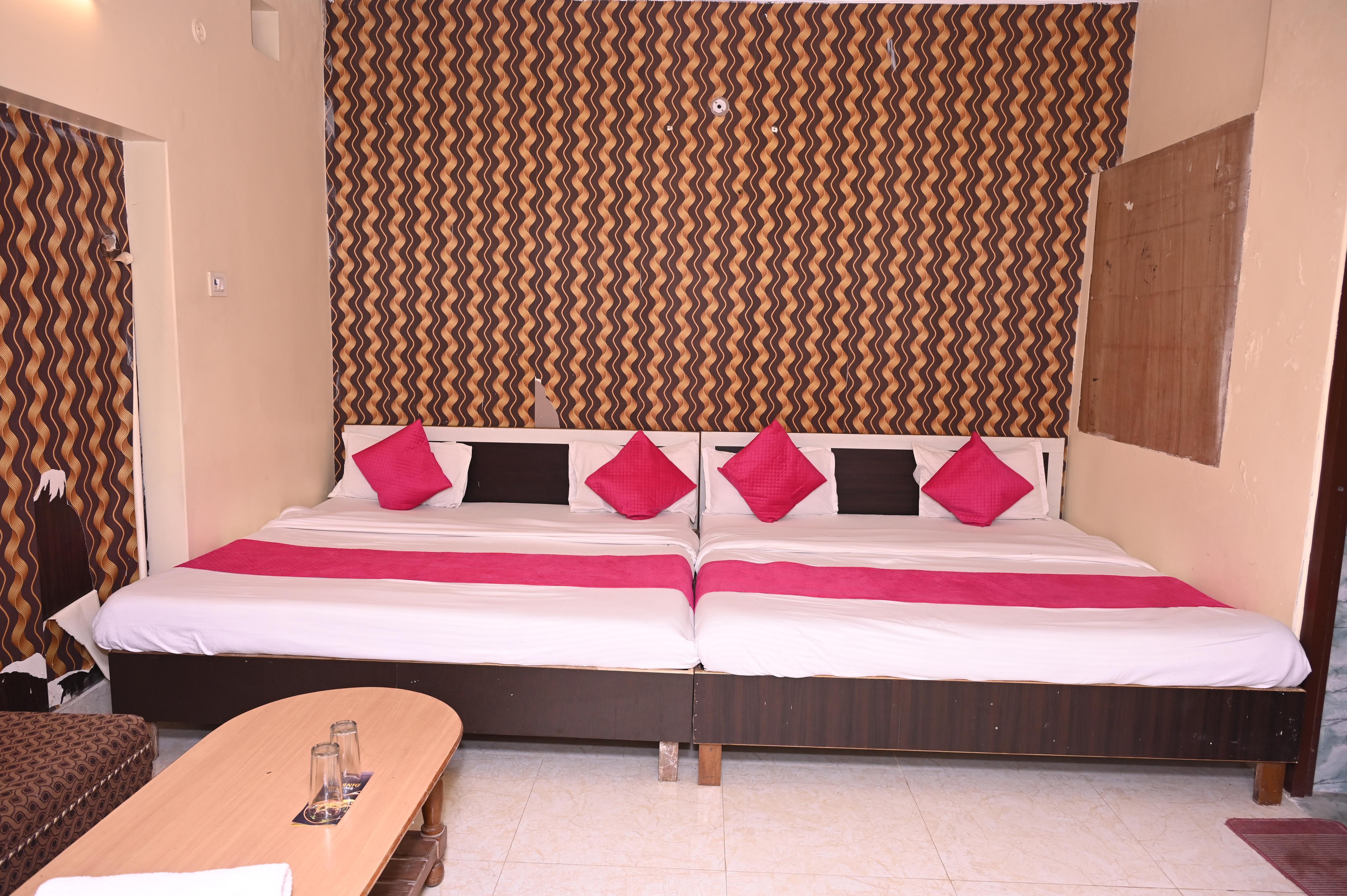Hotel Pavitri | 5 Min Walk Kashi Vishwanath Room Type - Family Room
