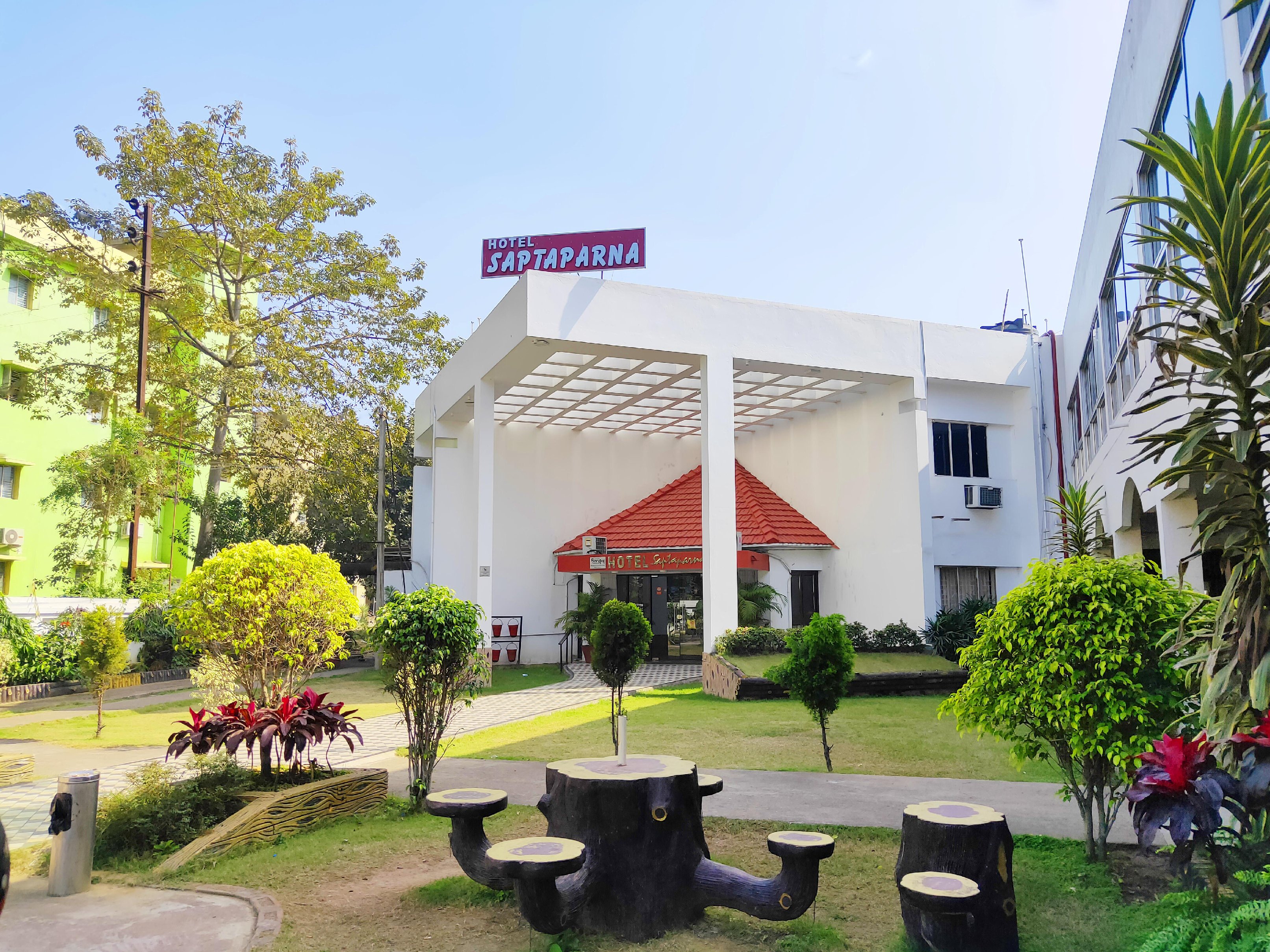 Hotel Saptaparna