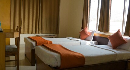 EARL GREY HOTEL Room Type - Superior Deluxe Room EARL GREY HOTEL Room Type - Superior Deluxe Room