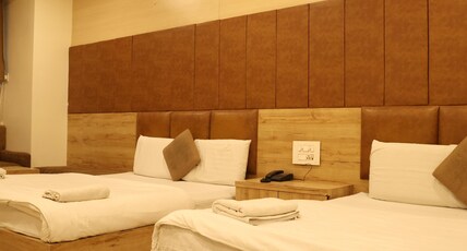 Hotel Moon Star Room Type - Four Bed Super Deluxe AC Room