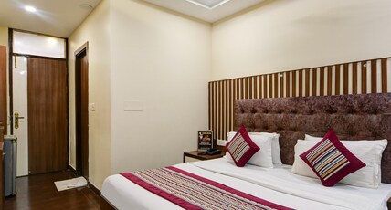 Batra Holiday Home Near Nizamuddin Railway Station Room Type - Standard Room ( Fixed Menu for All Meal Plans ) Batra Holiday Home Near Nizamuddin Railway Station Room Type - Standard Room ( Fixed Menu for All Meal Plans )