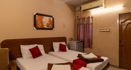 Nataraja Residency Room Type - Deluxe Room