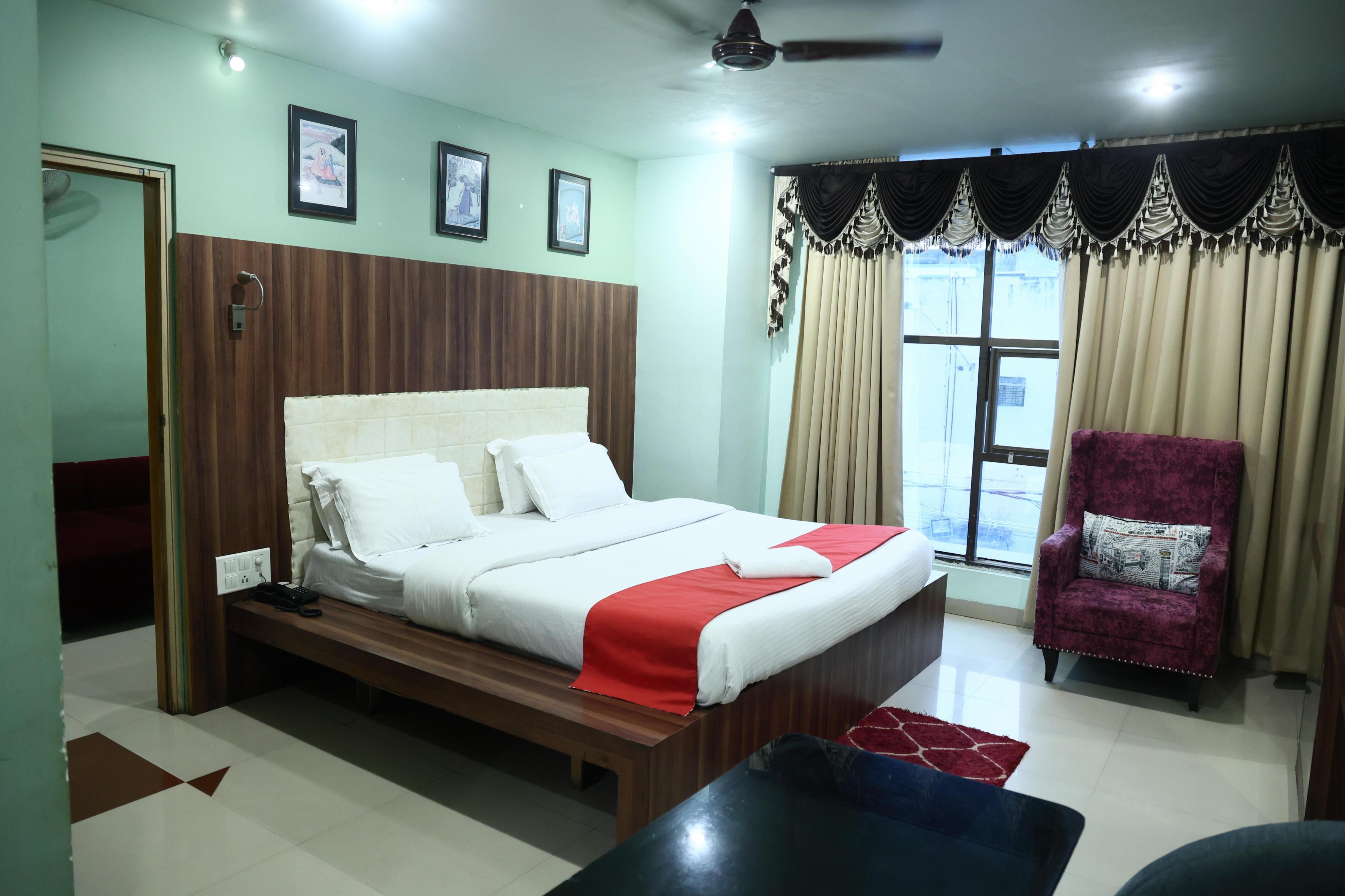 Hotel Bhubaneswari Classic - Tap to explore photos