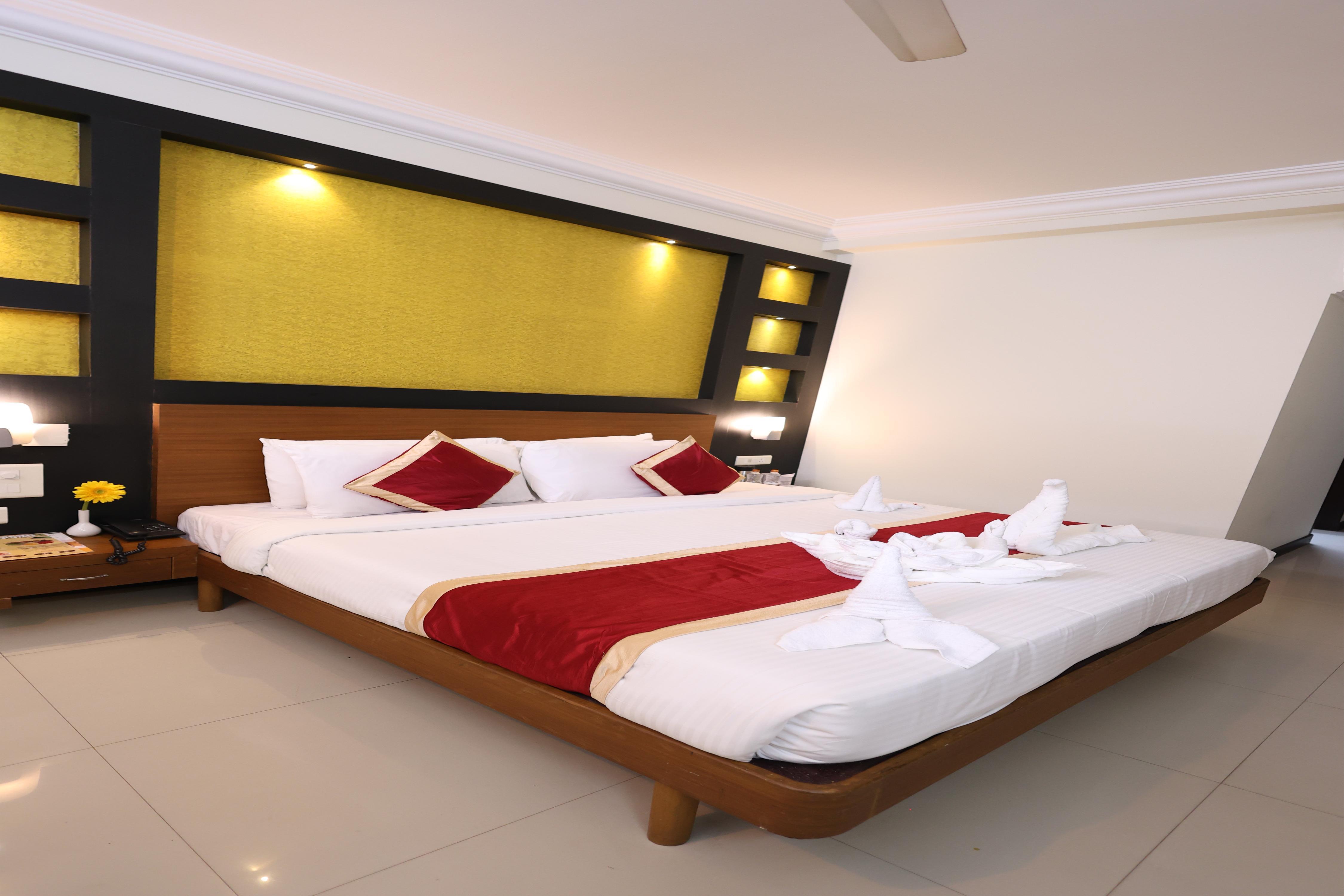 Kovilakam Residency - Tap to explore photos