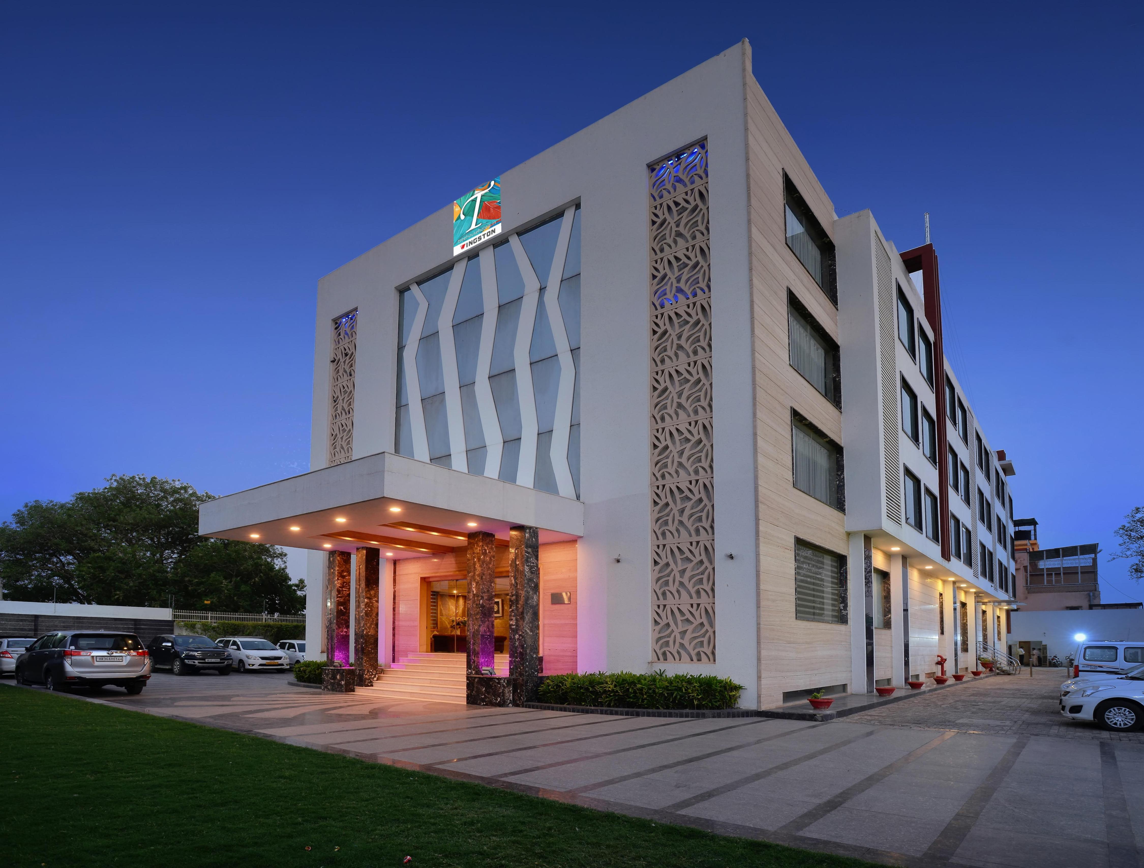 Wingston A TreeHouse Hotel, Goverdhan