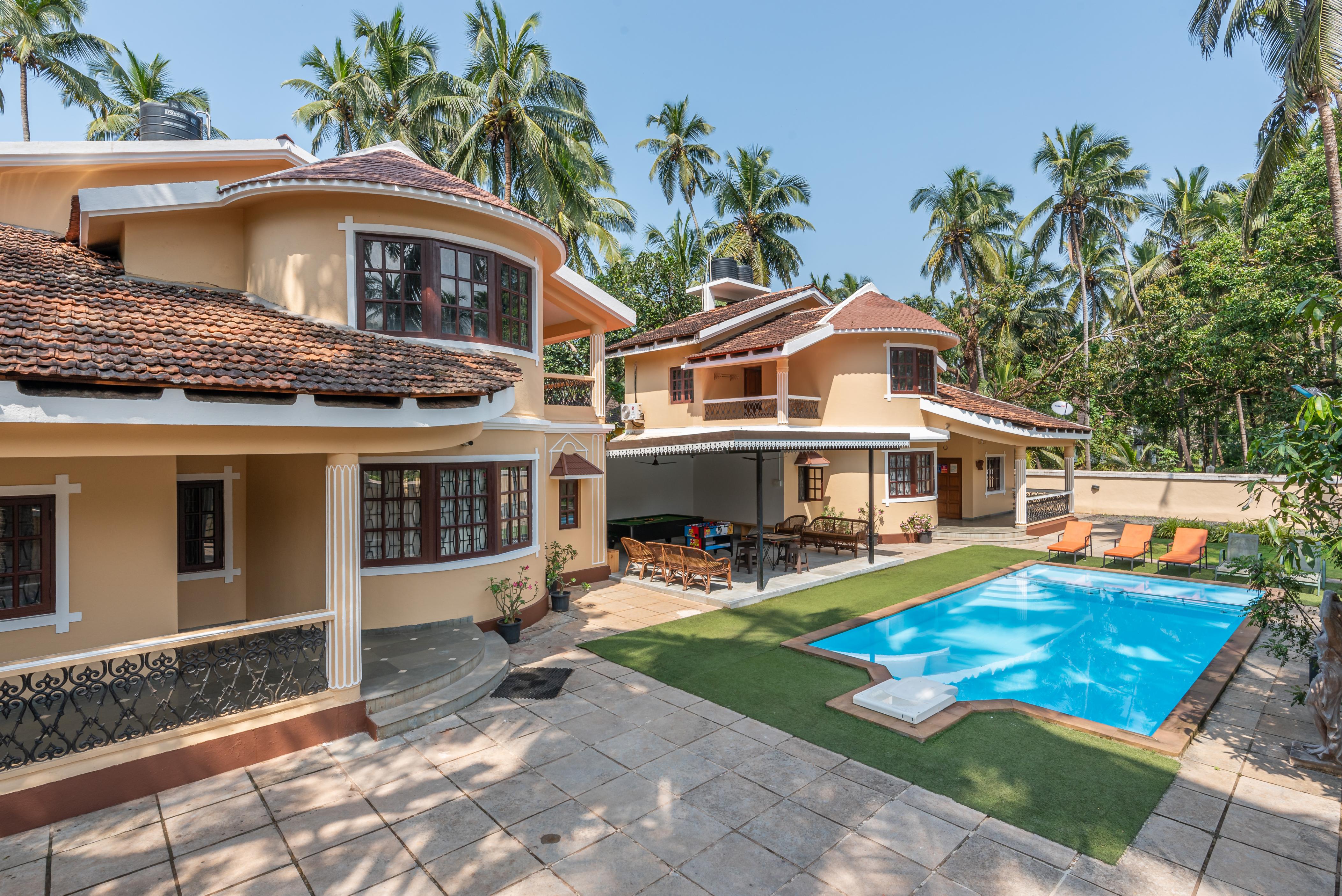 Villa Calangute Phase 3 & 4 - Private 6BHK Villa with Pool, Foosball and Caroom - Tap to explore photos