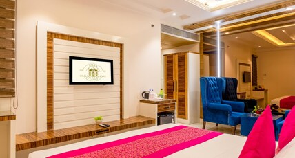 Hotel Aman Continental @ Paharganj Room Type - Luxury Suite With Bathtub Free Wi-Fi and 1 Complimentary Snack Basket Hotel Aman Continental @ Paharganj Room Type - Luxury Suite With Bathtub Free Wi-Fi and 1 Complimentary Snack Basket
