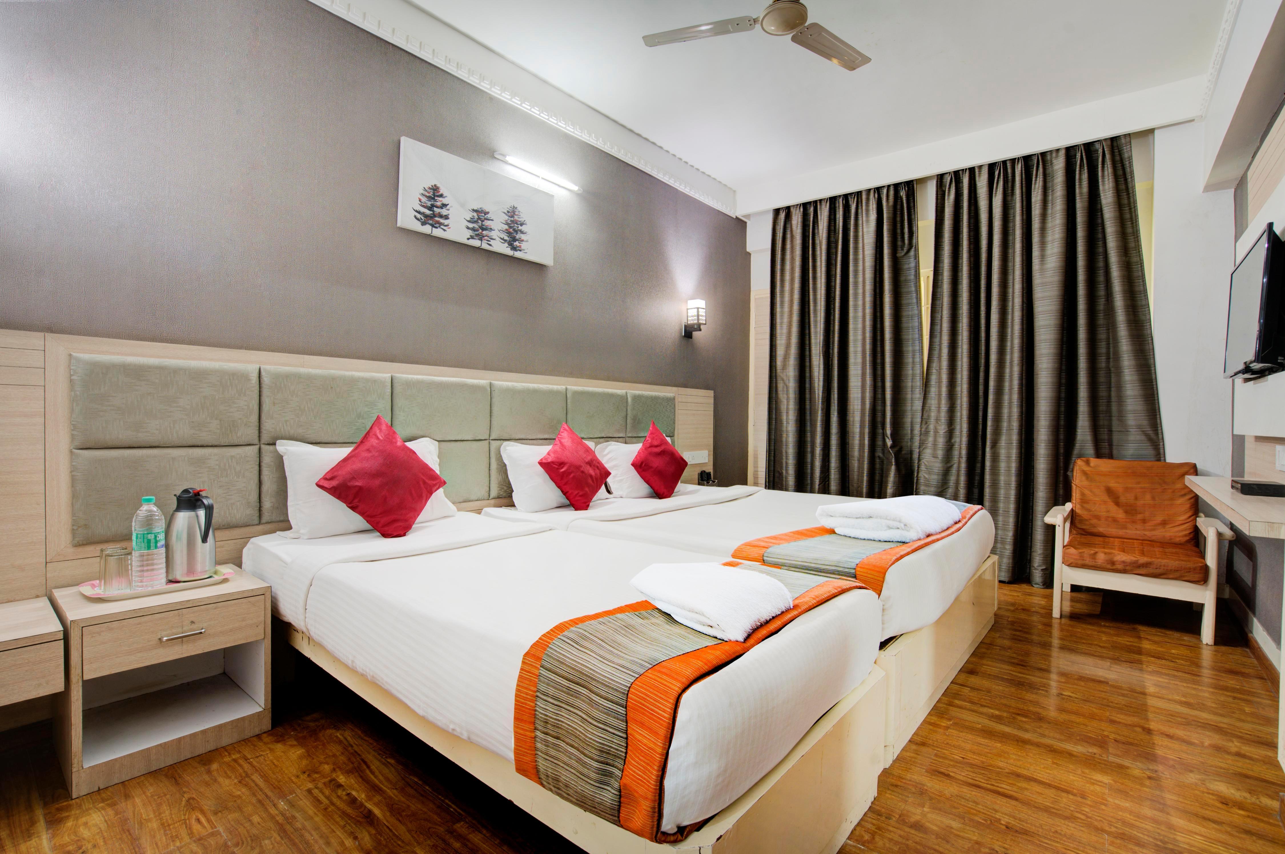 Hotel Mahadev Palace - Tap to explore photos