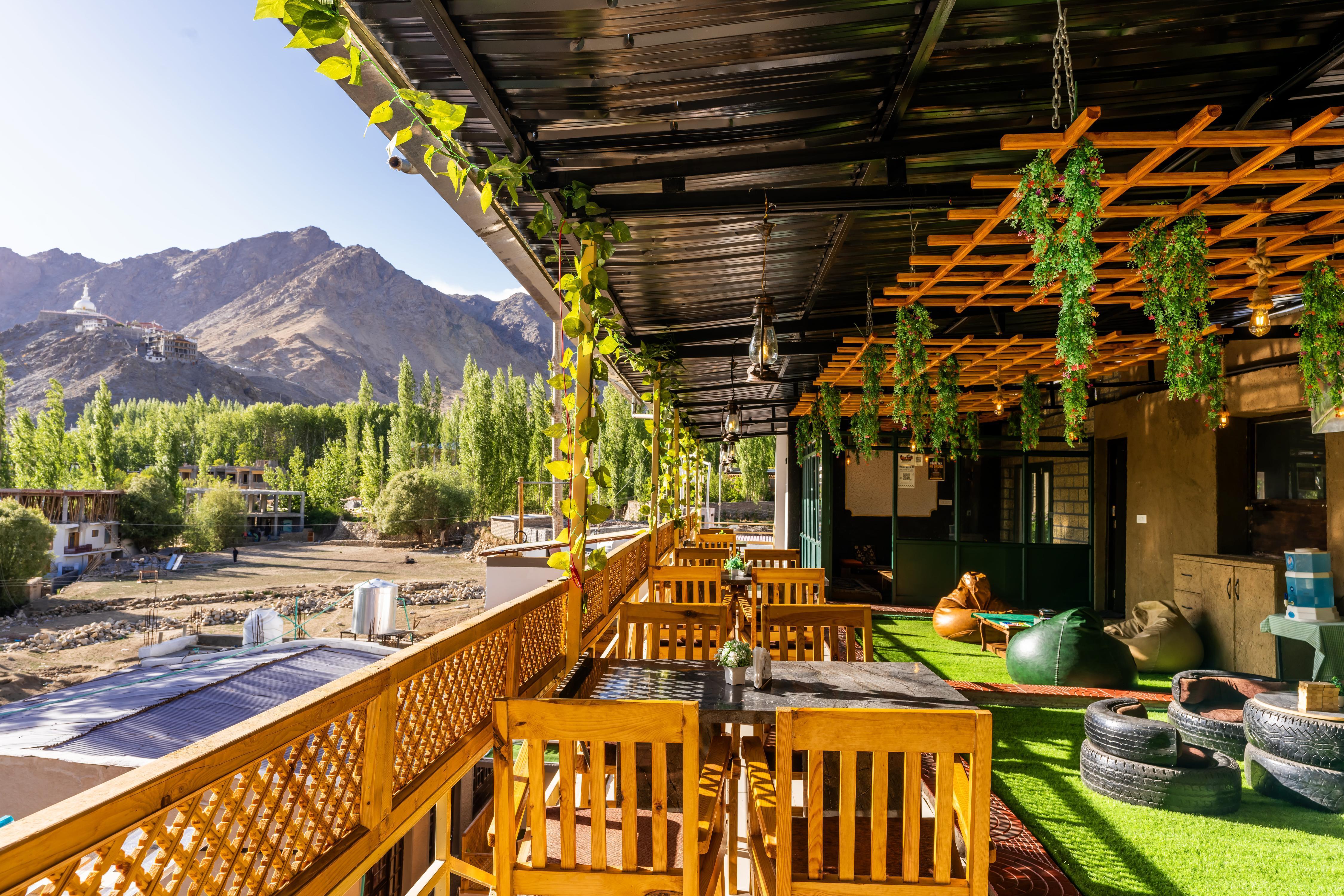 Rainbow Hostelier - A Boutique Stay