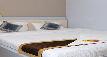 Hotel Tara Tower Room Type - Family Suite (AC)
