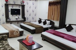 Hotel Vrandavan Palace (Near Mahakal Temple)