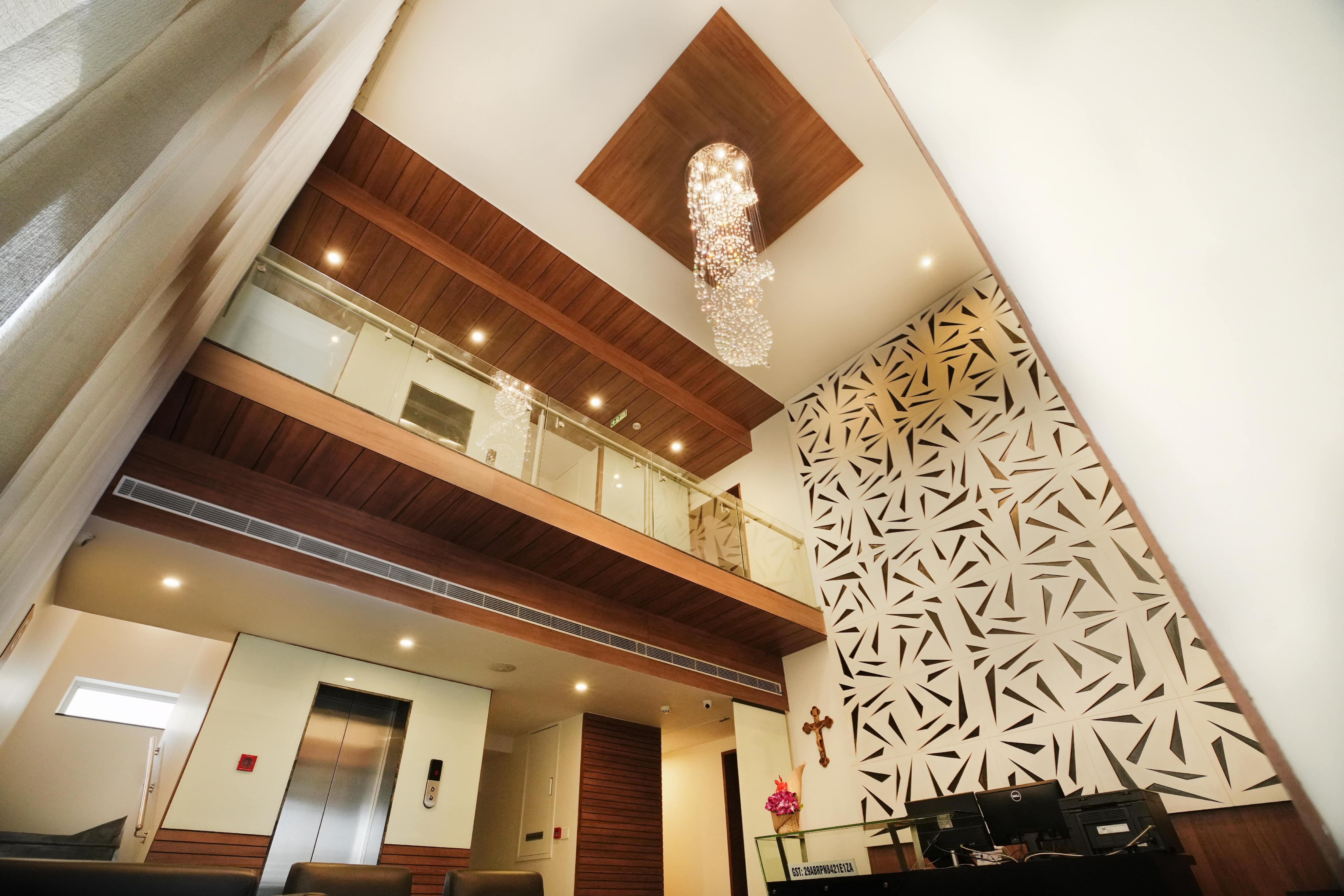 The Pommels Business Hotel - Tap to explore photos