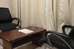 Address of Hotel Meera Palace