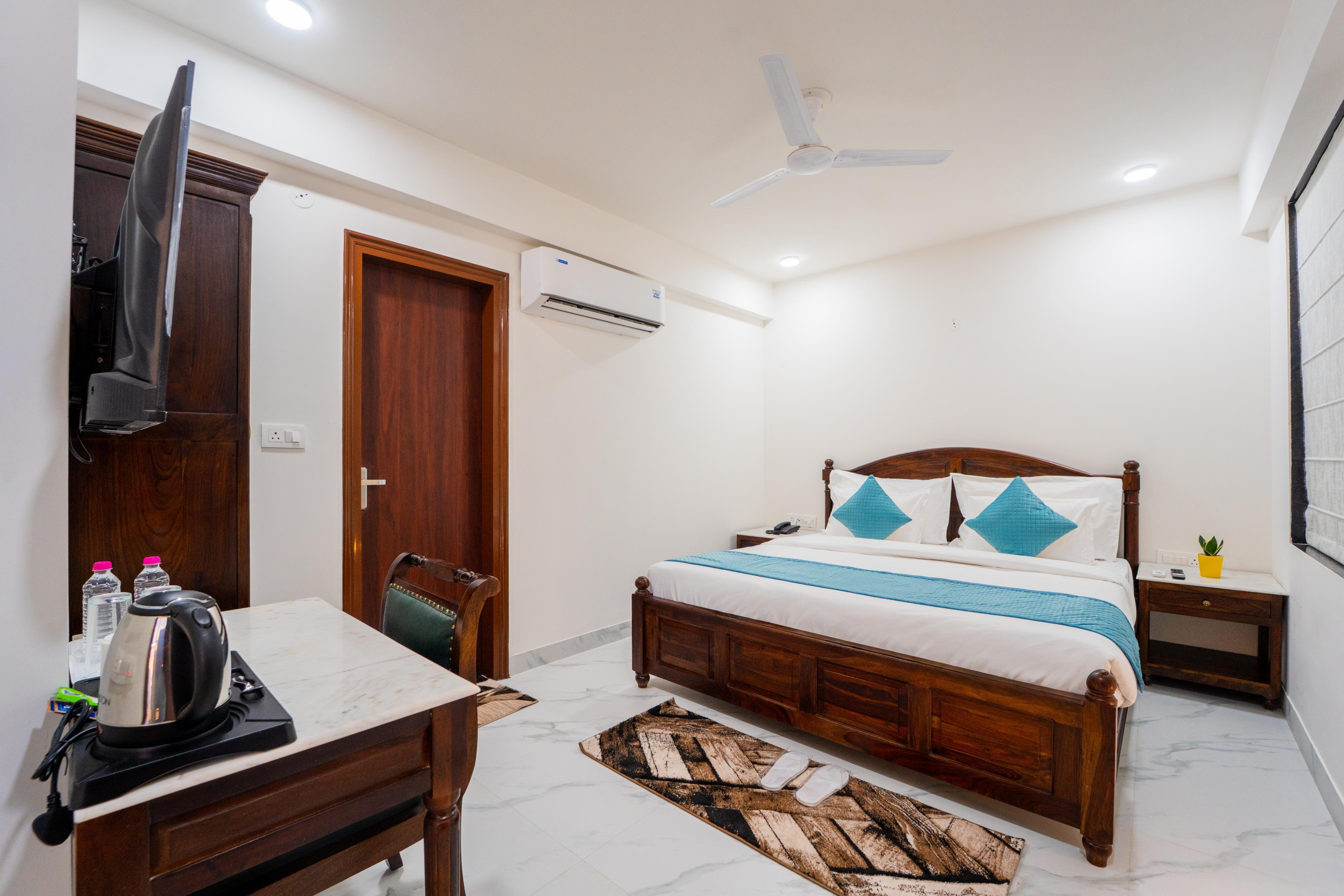 Hotel Sugandh Retreat Room Type - Super Deluxe Room