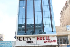 Hotel Sharnam