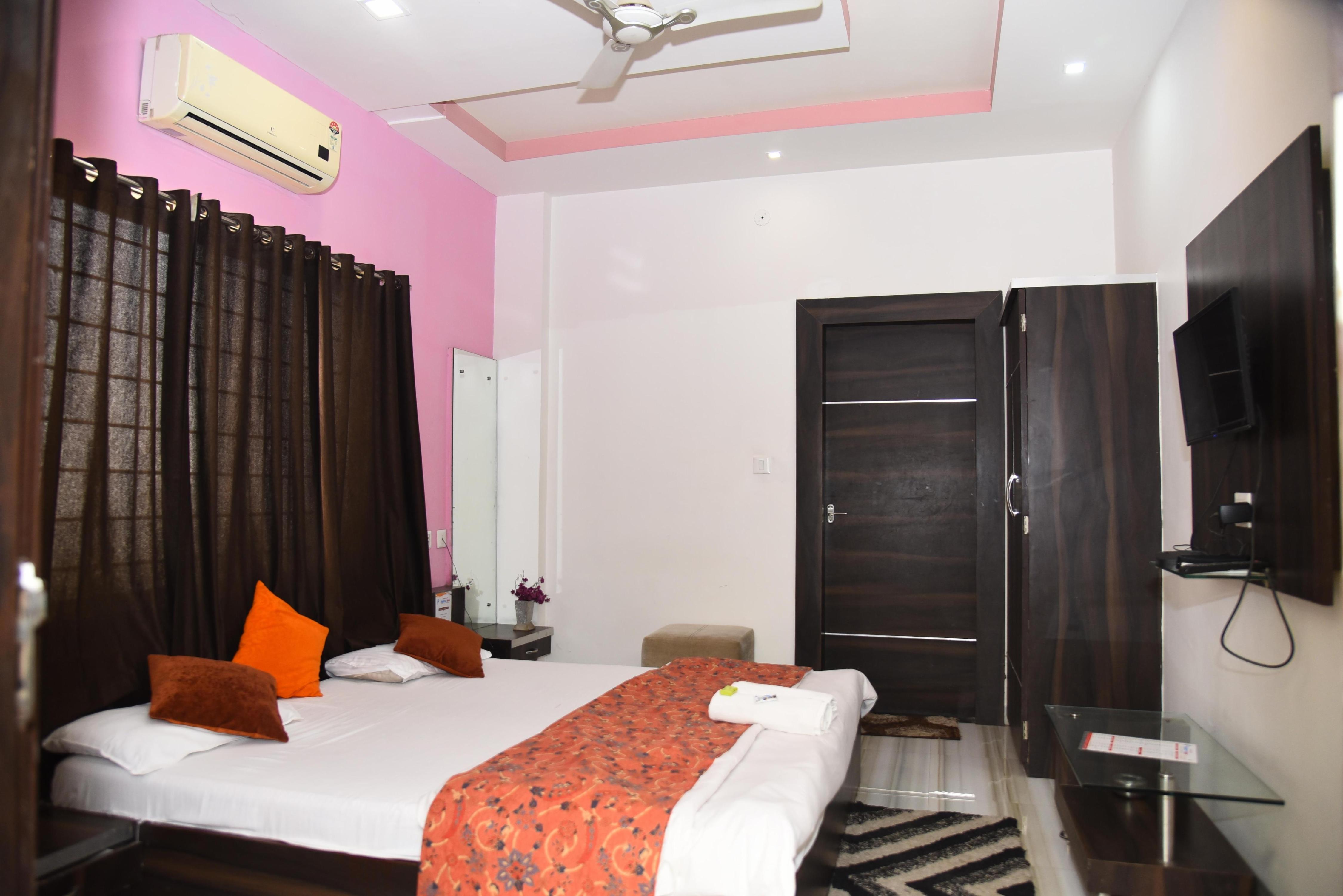 HOTEL PANCHRATN PALACE - Tap to explore photos