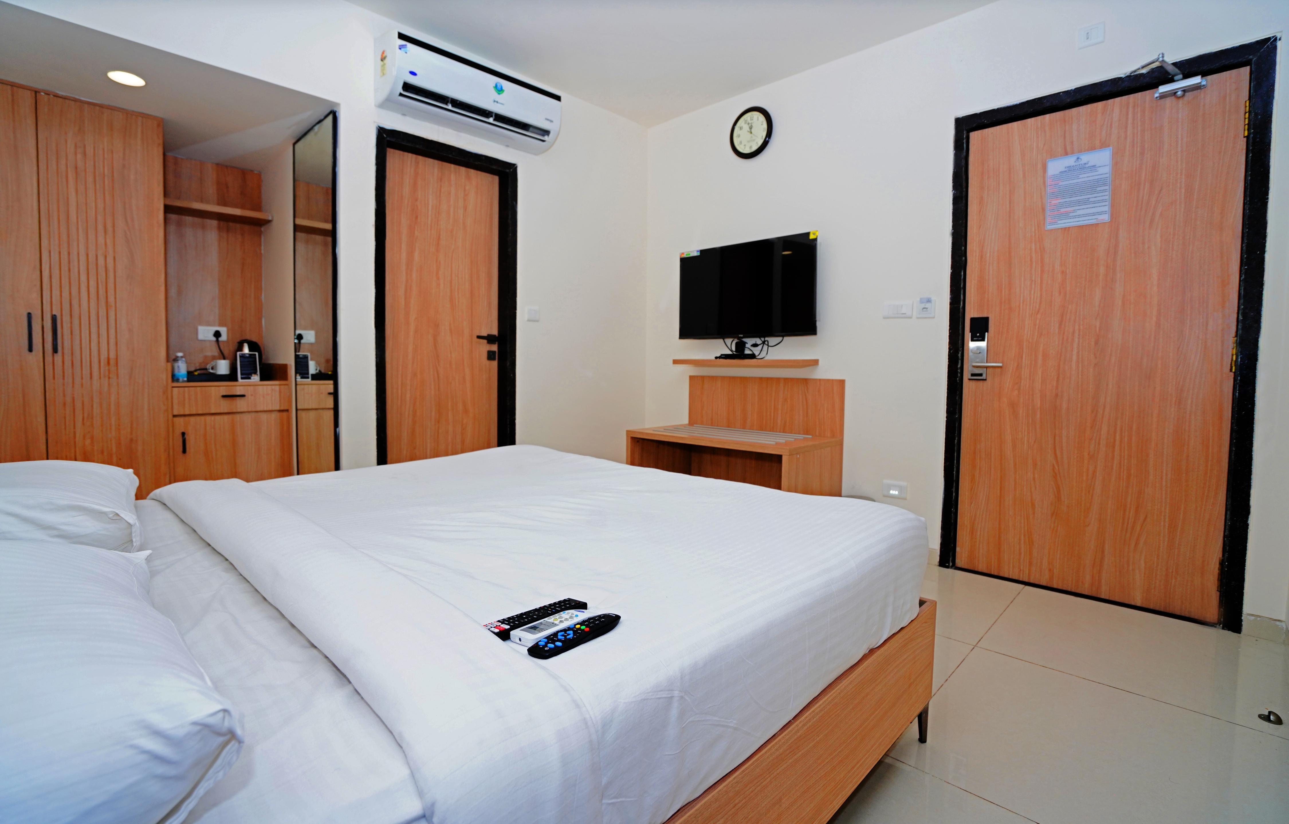 HOTEL SWAGATH GRAND Suchitra - Tap to explore photos