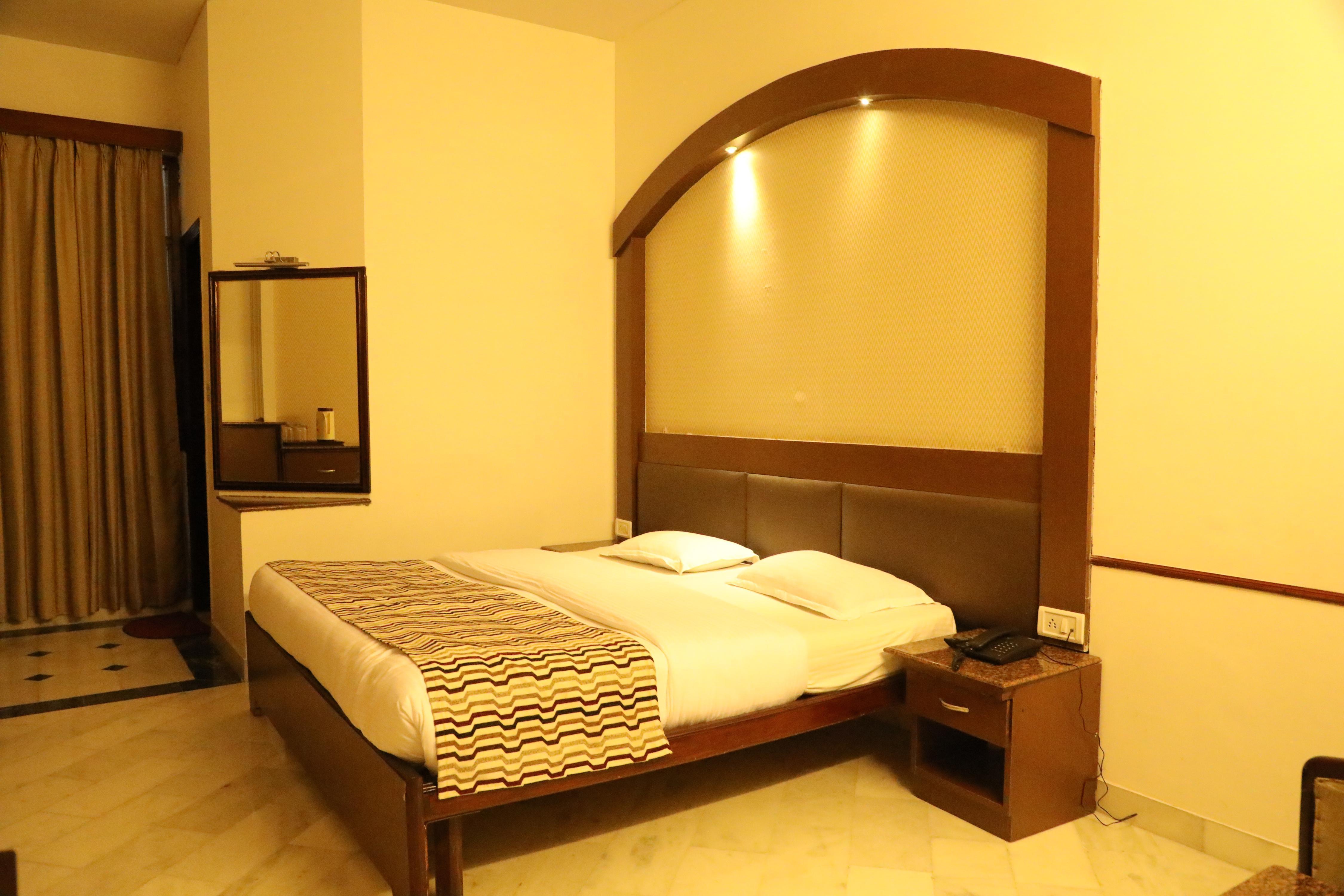 Hotel Uberoi Anand Room Type - SUPERIOR