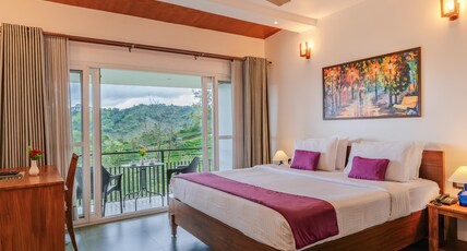 Falcon Crest Room Type - Super Deluxe Room with Balcony