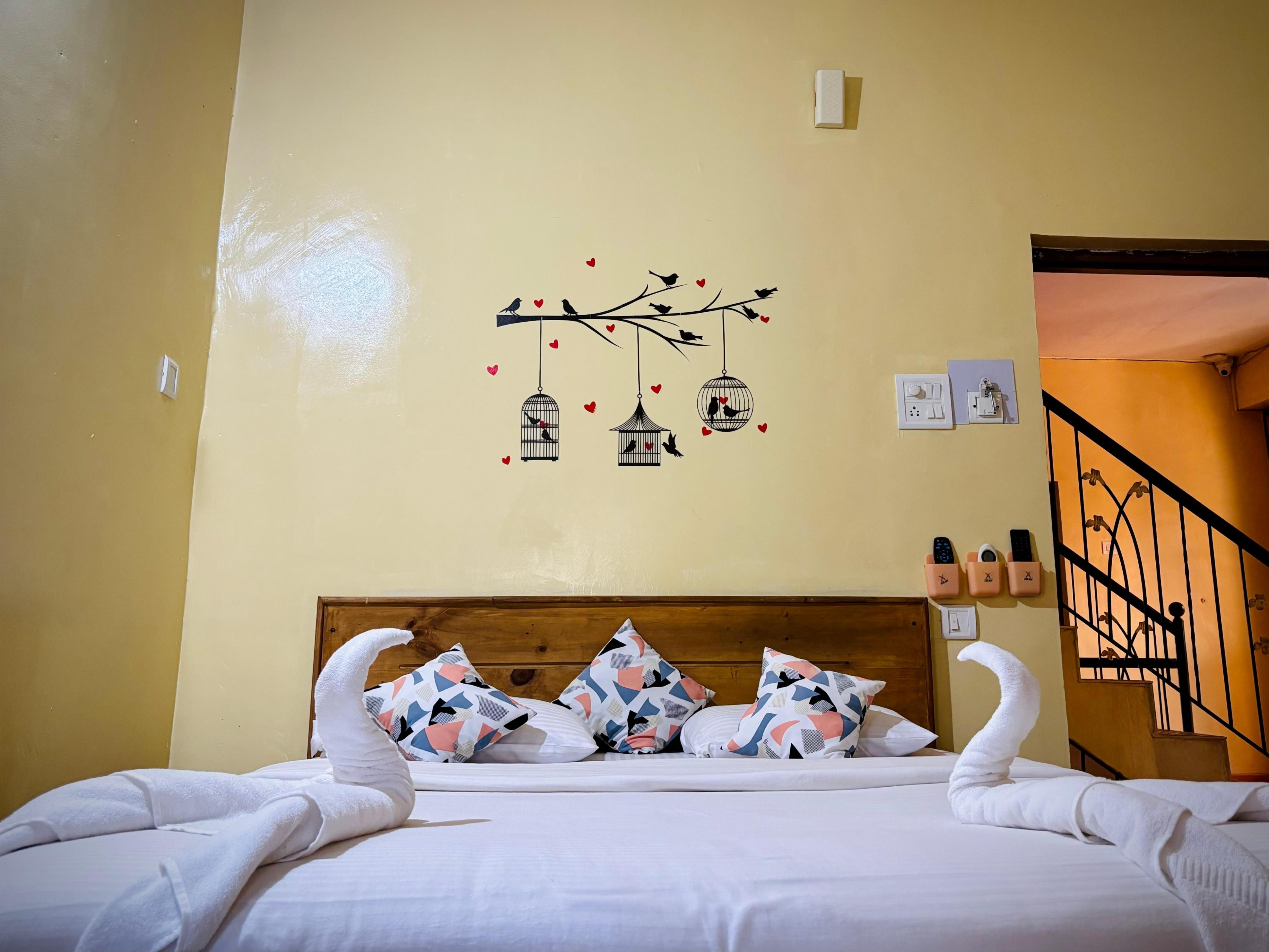 Daffodils Guest House Room Type - Deluxe AC Room With Balcony