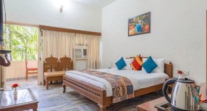 Hotel Chandrawati Palace, Abu Road Room Type - Super Deluxe Room with Balcony