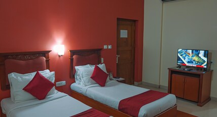 CLUB 7 Hotel Room Type - Deluxe Room