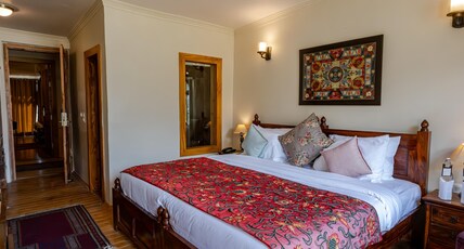 The Villa Himalaya Room Type - Superior Room (Mountain View)
