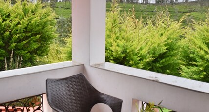 Green Nest Resort - Tea Plantation Escape Room Type - Deluxe Green Nest Resort - Tea Plantation Escape Room Type - Deluxe