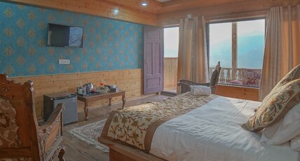 Hotel Green Heights Room Type - Super Deluxe With Balcony River View