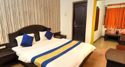 Hotel Dev Residency, 350 Meters from Nakki lake Room Type - Standard Room Non Ac