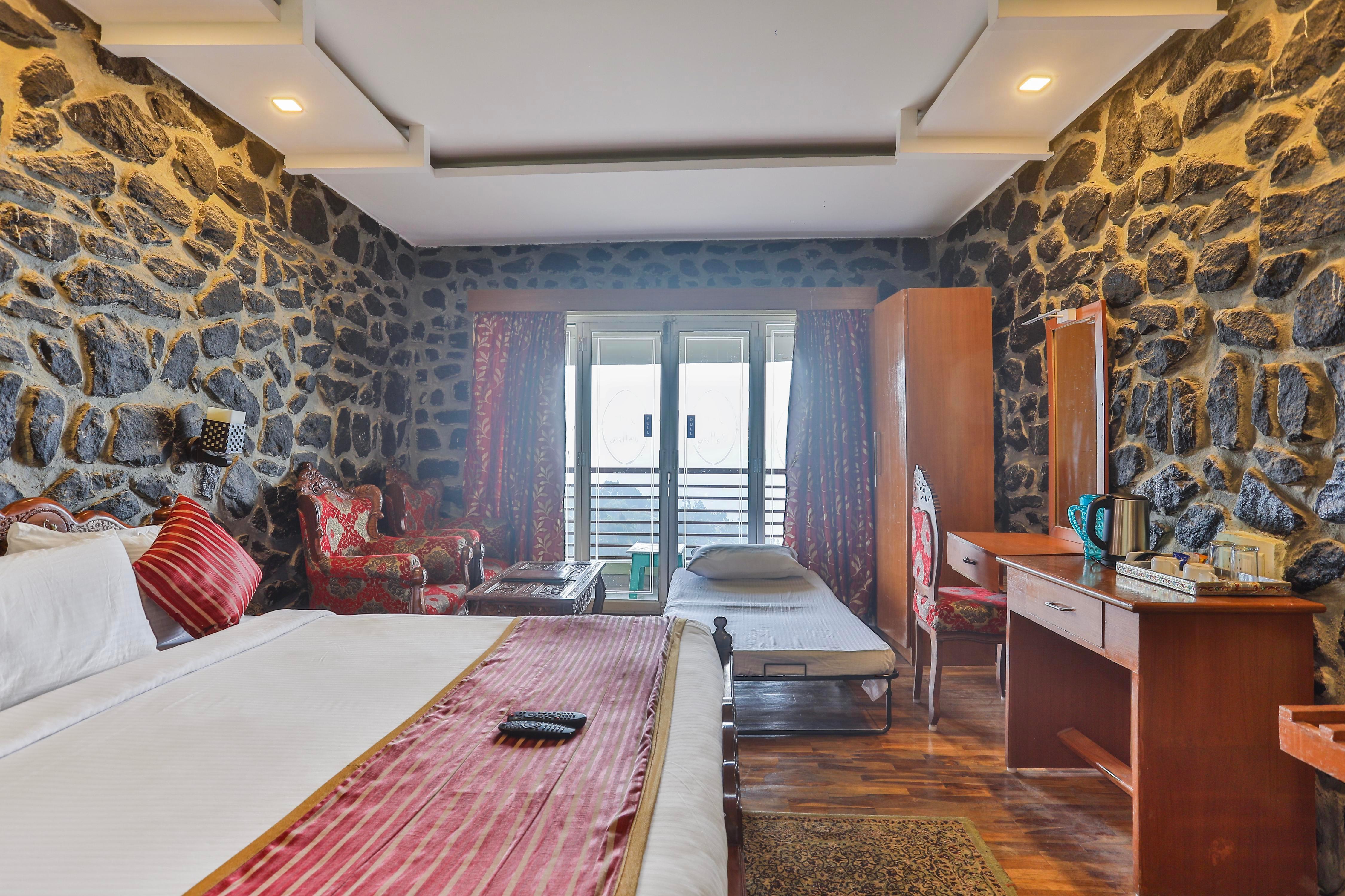 Hotel Jem Valley - Tap to explore photos
