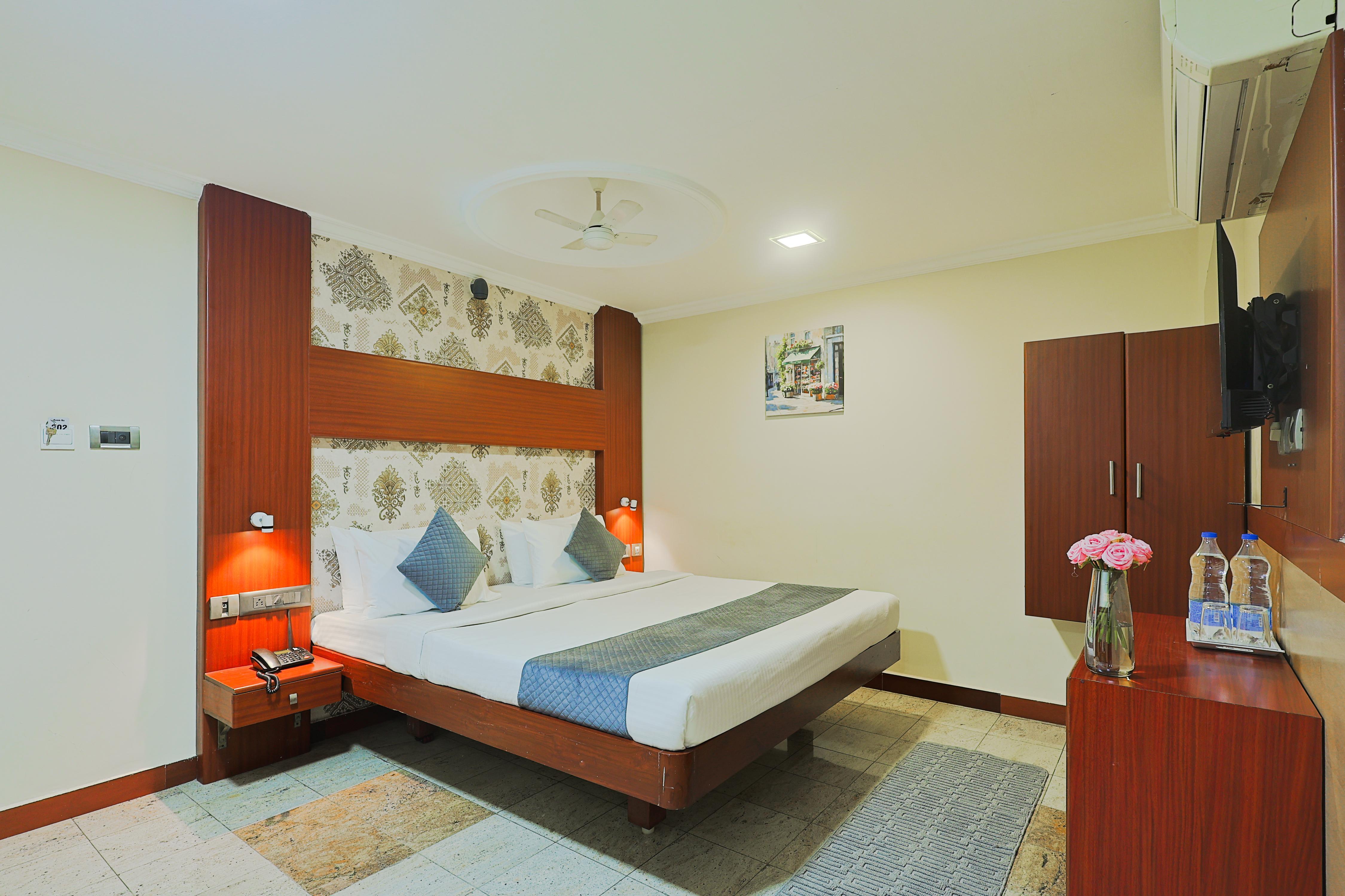 Everest Park Residency Room Type - Double executive