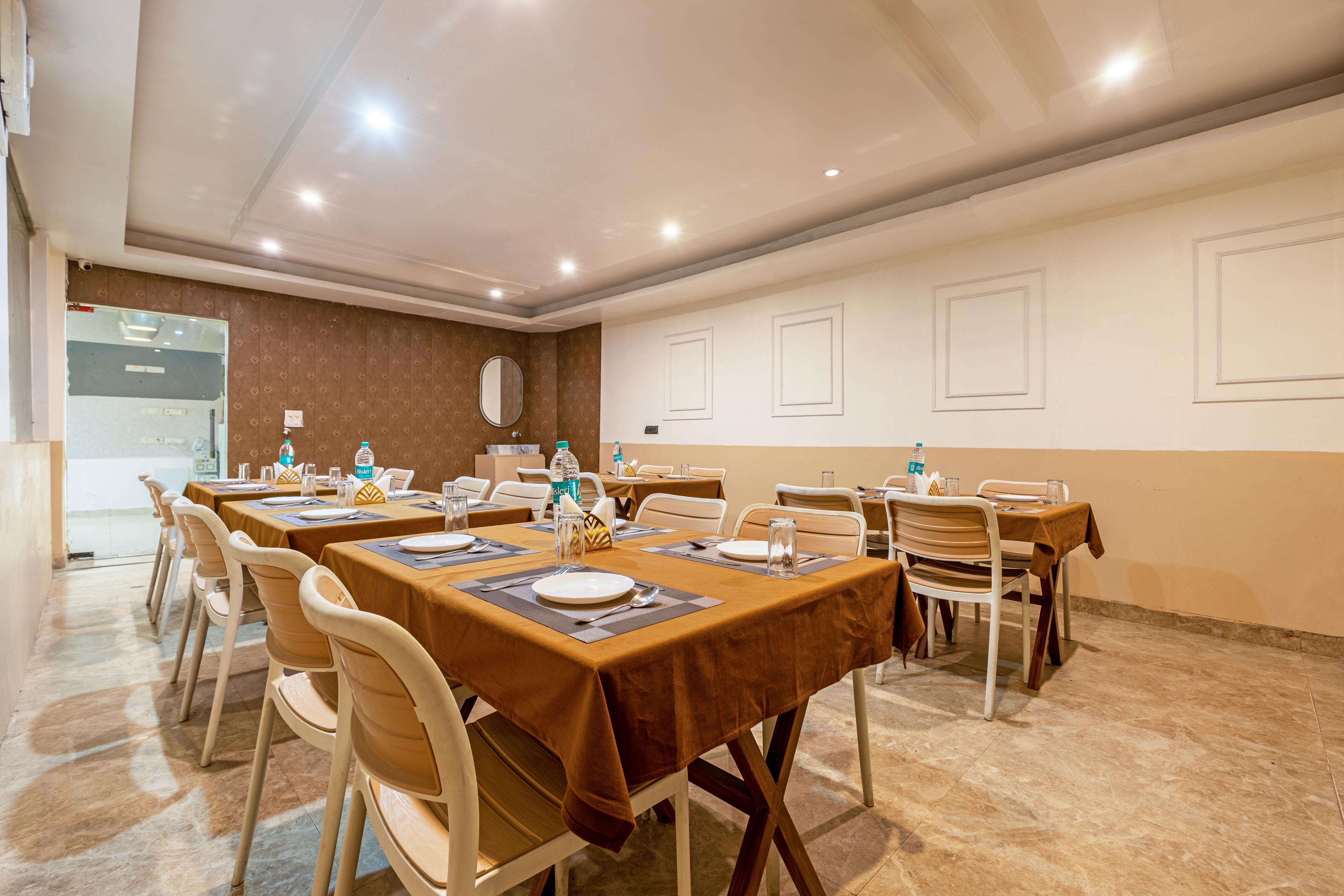 Hotel Aeroporto Delhi Airport by PMH