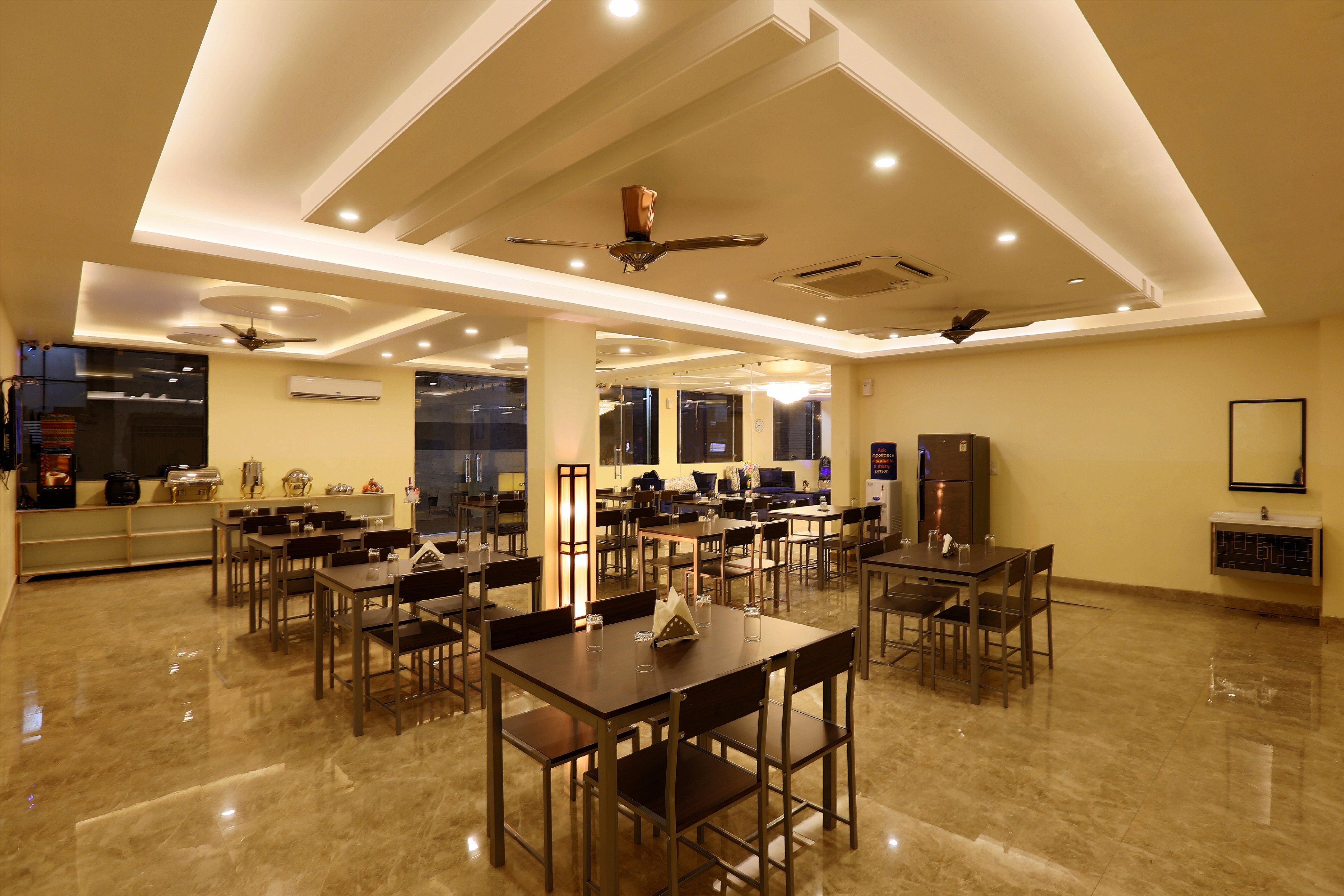 Hotel Aeroporto Delhi Airport by PMH
