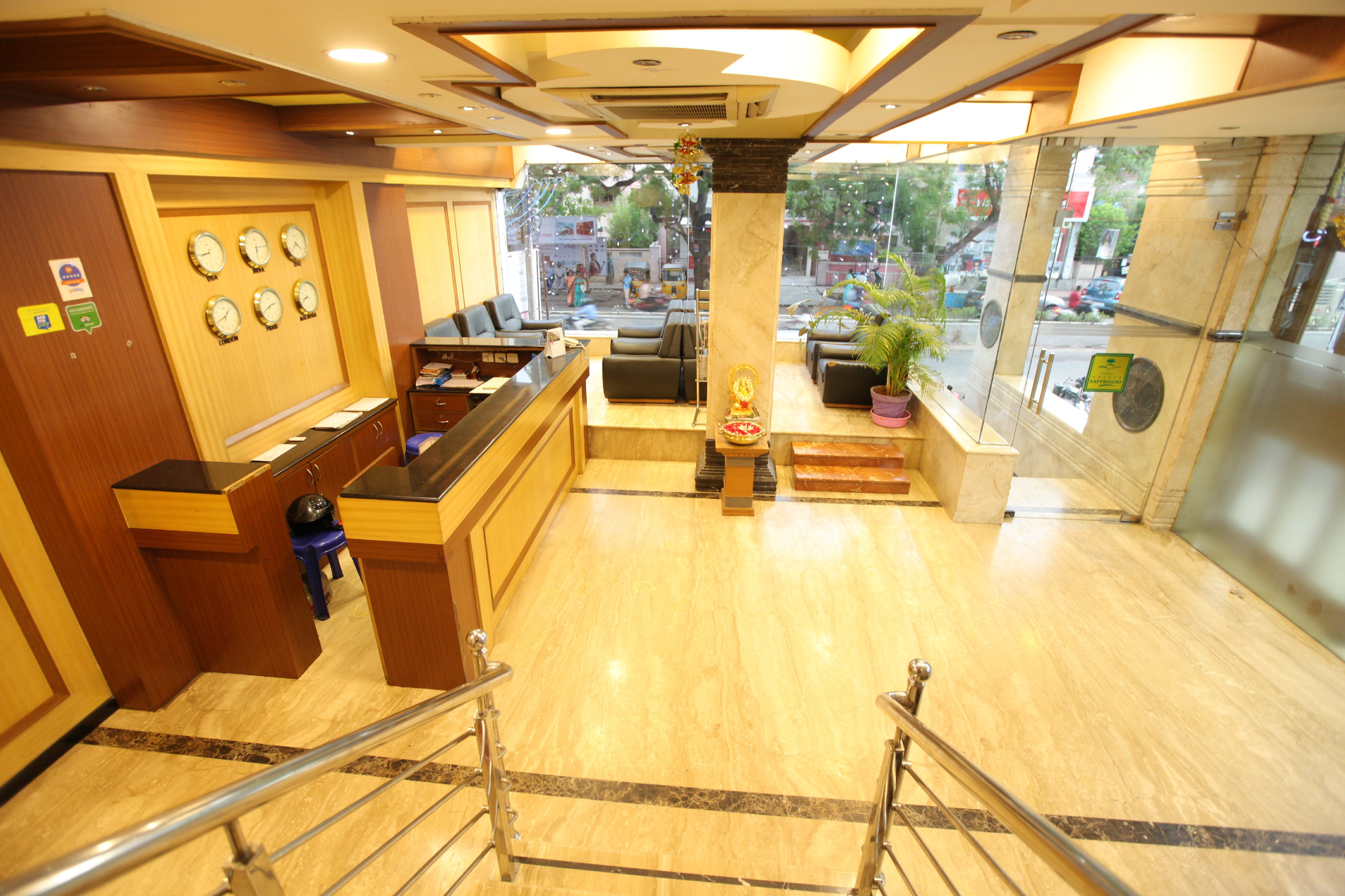 Hotel Arasan Sapthagiri