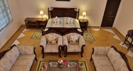 Roop Niwas Kothi Room Type - Bird Suite with Bathtub