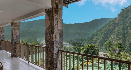 Sterling Riverview Jim Corbett Room Type - Riverview Privilege Suite with Balcony