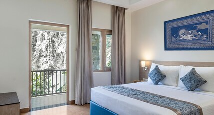 Sterling Corbett Room Type - Mountain View Privilege Room With Balcony