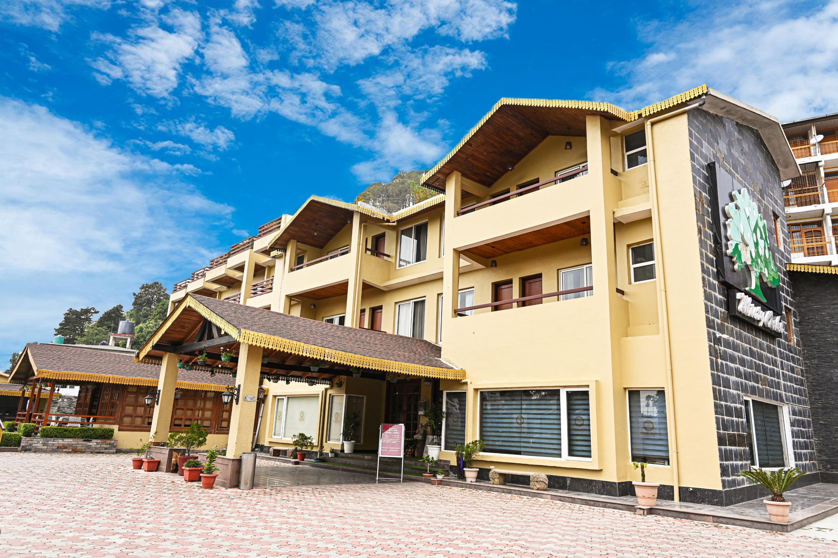 Foxoso Misty Oaks Resort Near Kainchi Dham 8 Kms.