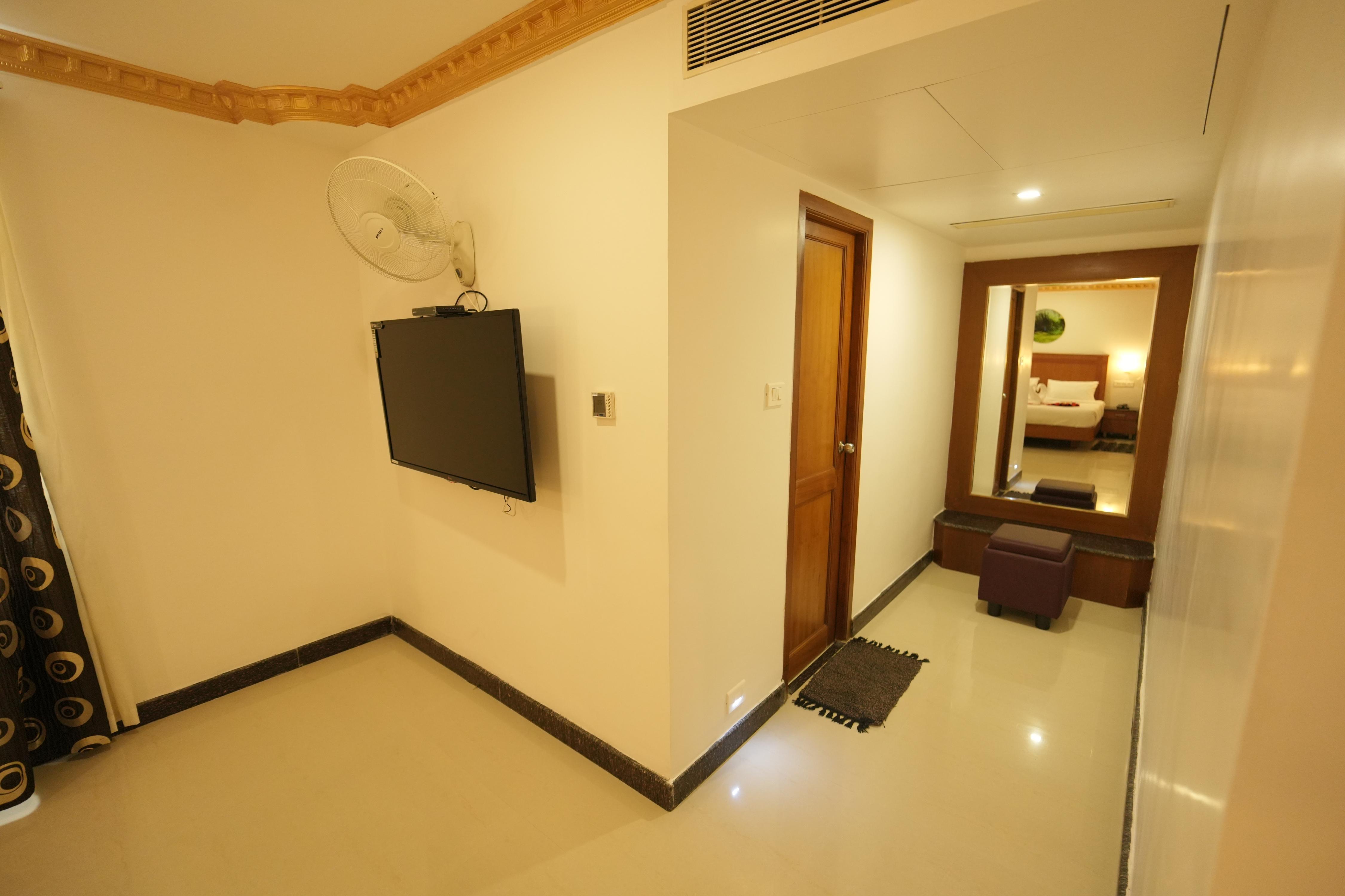 Hotel Meridian Inn Room Type - Club-Room