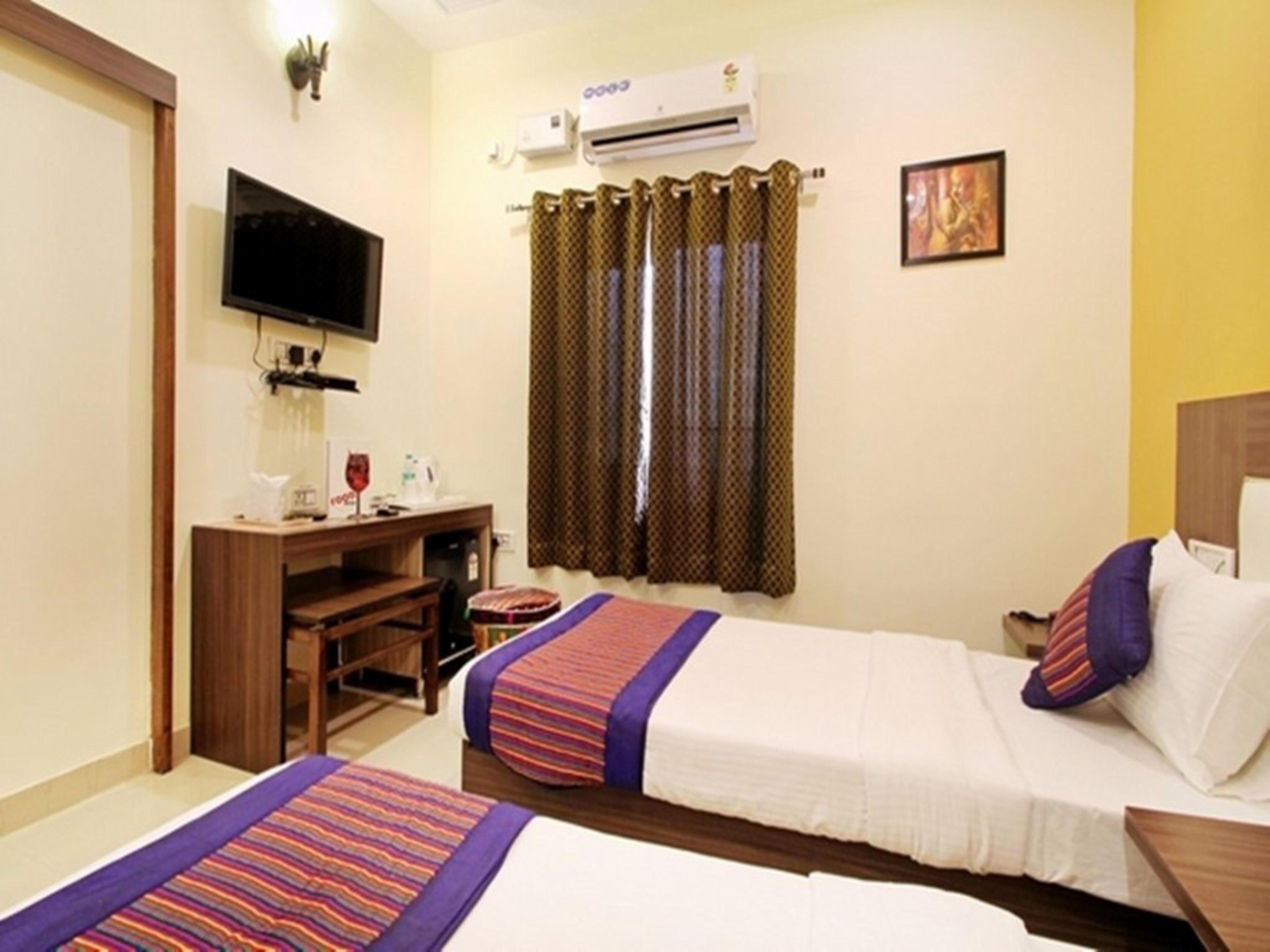 Taj Haveli Agra - Walkable Distance From Taj Mahal - Tap to explore photos