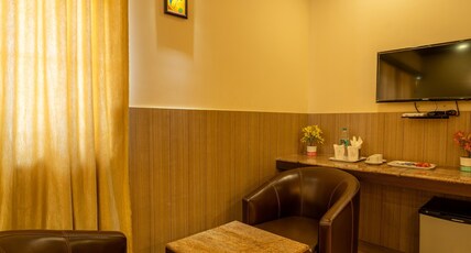 Yagappa Residency Room Type - Delux Room With Work Desk Yagappa Residency Room Type - Delux Room With Work Desk