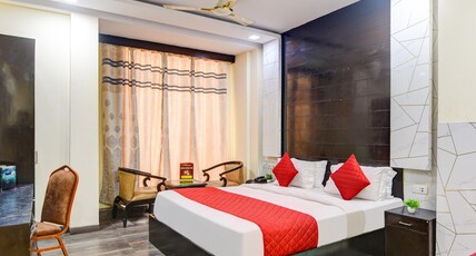 HOTEL KINGS INN Room Type - Premium AC Room -Free Wi Fi HOTEL KINGS INN Room Type - Premium AC Room -Free Wi Fi