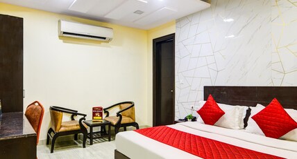 HOTEL KINGS INN Room Type - Deluxe Ac Room -Free Wi-fi HOTEL KINGS INN Room Type - Deluxe Ac Room -Free Wi-fi