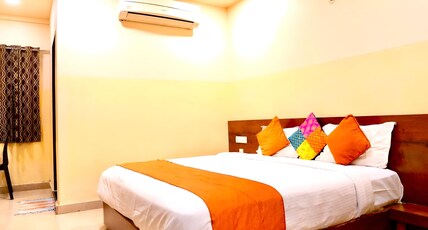 Blue Moon Hotel Room Type - Deluxe Room - King Bed (AC)
